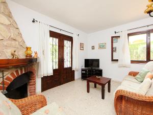 TV a/nebo společenská místnost v ubytování Holiday Home Marianne by Interhome + 16 fotografií