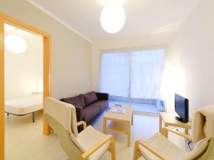 Μια τηλεόραση ή/και κέντρο ψυχαγωγίας στο Apartment Terecel Salou-12 by Interhome