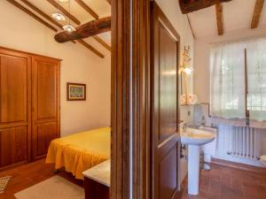 Posteľ alebo postele v izbe v ubytovaní Apartment Dante 2 by Interhome