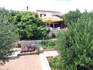 Zahrada ubytování Holiday Home Mirta by Interhome