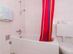 Koupelna v ubytování Apartment Plavac Mali-1 by Interhome