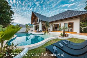 Sundlaugin á Coco Lilly Villas eða í nágrenninu