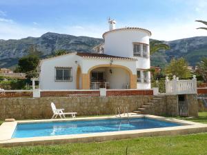 Bazén v ubytování Holiday Home Casa Pia by Interhome nebo v jeho okolí
