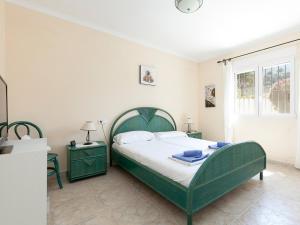 Posteľ alebo postele v izbe v ubytovaní Holiday Home Tossal Gros by Interhome