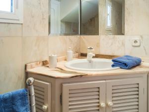 Kúpeľňa v ubytovaní Holiday Home Mijas Beach by Interhome