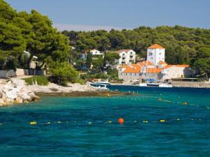 a group of people kayaking in a body of water at Holiday Home Ratimir by Interhome in Rogač