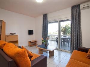 Posedenie v ubytovaní Apartment Royal Delta-1 by Interhome