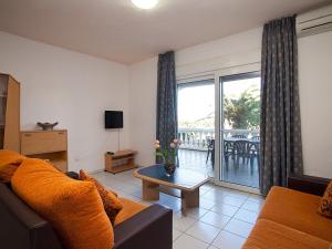 Χώρος καθιστικού στο Apartment Royal Delta-5 by Interhome