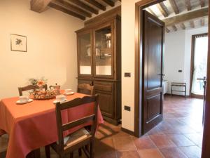 Χώρος καθιστικού στο Apartment Montecorneo-2 by Interhome