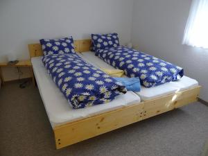 Postel nebo postele na pokoji v ubytování Apartment Rainstrasse 55 by Interhome