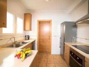 Kuchyňa alebo kuchynka v ubytovaní Holiday Home Junio by Interhome + 15 fotografií