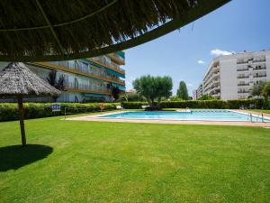 Bazén v ubytování Apartment Buenos Aires by Interhome nebo v jeho okolí
