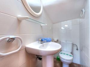 Kúpeľňa v ubytovaní Holiday Home Villa Santa Marta I by Interhome