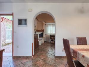 Kuchyňa alebo kuchynka v ubytovaní Holiday Home Istra by Interhome