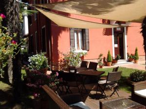 Vonkajšia záhrada v ubytovaní Villa Casanova