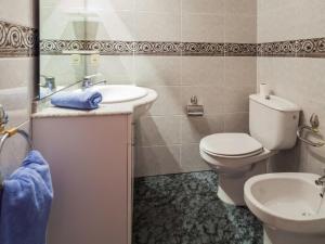 Kúpeľňa v ubytovaní Holiday Home Miro by Interhome