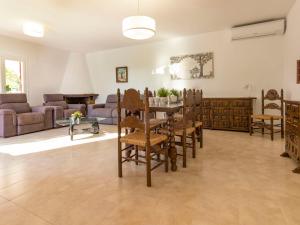 Posedenie v ubytovaní Holiday Home El Dorada Playa by Interhome + 37 fotografií