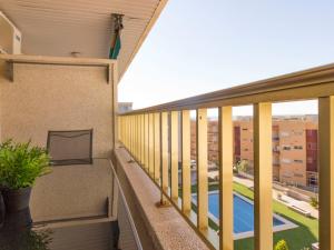 Un balcón o terraza de Apartment Els Espigons by Interhome