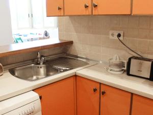 Kuchnia lub aneks kuchenny w obiekcie Apartment El Rocío by Interhome