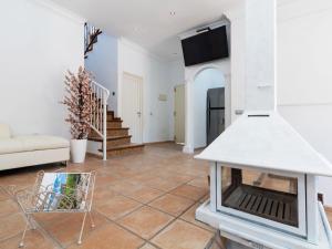 Zdjęcie z galerii obiektu Holiday Home Villa Ebano by Interhome w mieście Torremuelle
