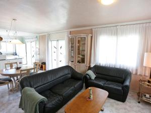 Posedenie v ubytovaní Villa Escorpion by Interhome