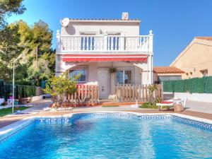 Fotografia z galérie ubytovania Villa Villa Maria by Interhome v destinácii Les tres Cales