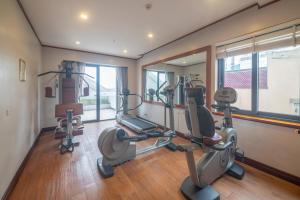 Spordikeskus ja/või sportimisvõimalused majutusasutuses Hanoi Larosa Hotel