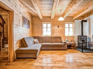 Χώρος καθιστικού στο Chalet Plitvice I by Interhome