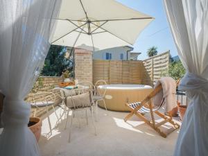 Balkón nebo terasa v ubytování Holiday Home Aničić by Interhome + 20 fotografií