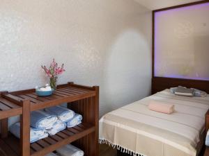 Posteľ alebo postele v izbe v ubytovaní Villa Vlastelini II by Interhome