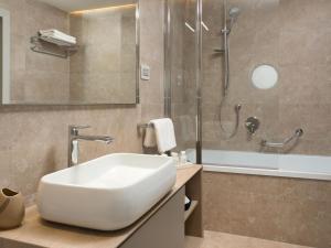 Kúpeľňa v ubytovaní Villa Vlastelini II by Interhome