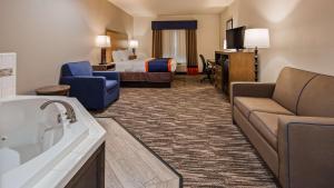 Posezení v ubytování Best Western Plus Ardmore Inn & Suites