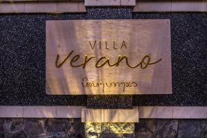 Ein Zertifikat, Auszeichnung, Logo oder anderes Dokument, das in der Unterkunft Villa Verano at Echo Beach Canggu ausgestellt ist