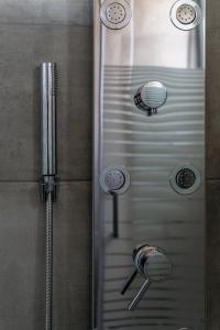 A bathroom at Kyma seaview Apartments, Episkopi beach Rethymno