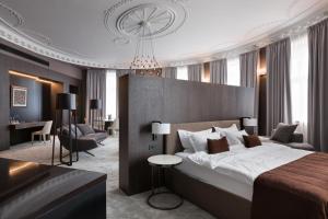 Postel nebo postele na pokoji v ubytování BANKHOTEL + 37 fotografií