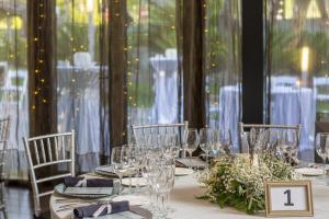 Reštaurácia alebo iné gastronomické zariadenie v ubytovaní Eurostars Palace
