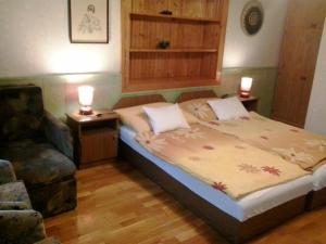 Ліжко або ліжка в номері Haus Kati
