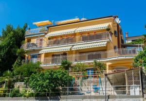 Fotografie z fotogalerie ubytování Apartments Gracia v destinaci Rabac
