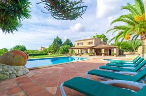 Πισίνα στο ή κοντά στο Finca Can Bosco 12