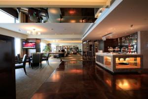 Lounge nebo bar v ubytování Furama Hotel Dalian