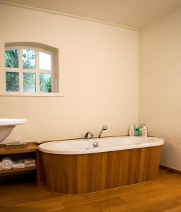 Koupelna v ubytování Guesthouse Veerhoeve