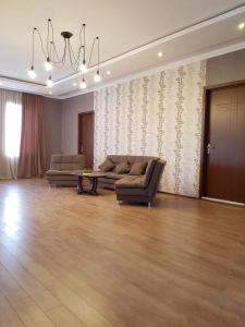 Khu vực ghế ngồi tại White House in Kakheti Eniseli