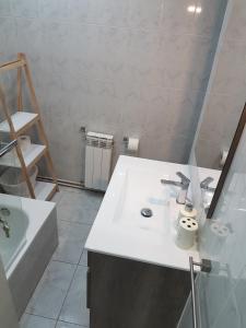 Kúpeľňa v ubytovaní El Loft de Emma + 14 fotografií