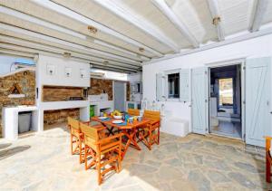 Gallery image of Happy Villas Mykonos in Kalafatis