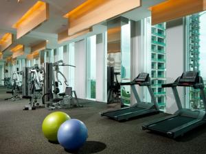 Fitness centrum a/nebo fitness zařízení v ubytování JS Luwansa Hotel & Convention Center