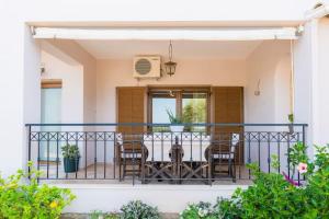 Balkón alebo terasa v ubytovaní Sivota view villa