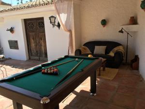 Biljardipöytä majoituspaikassa Casa Rural Paloma
