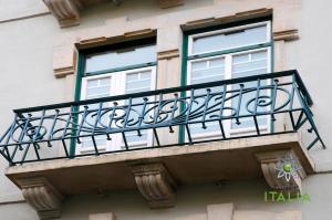 
A balcony or terrace at Hotel Italia

