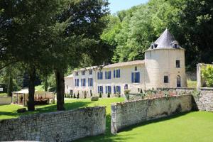 Gallery image of Hôtel Saint-Martin - La Maison Younan in Saint-Maixent-lʼÉcole