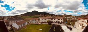 A general mountain view or a mountain view taken from Az apartmant